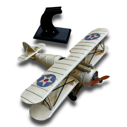 Avión en hojalata decorativo