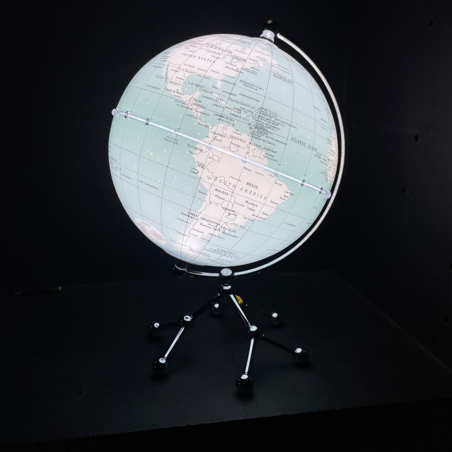 Globo terráqueo con luz recargable 20 cm de diámetro