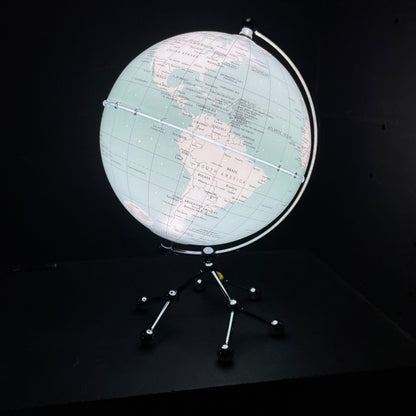 Globo terráqueo con luz recargable 20 cm de diámetro